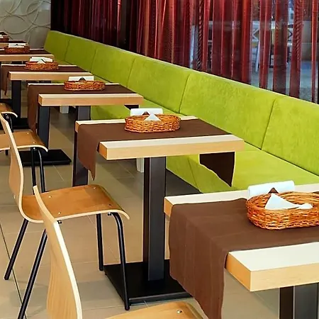 Sunrise Hotel 3*